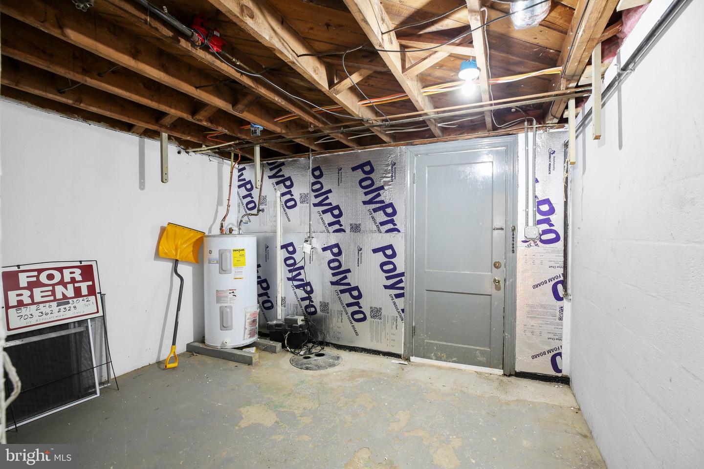 1213 STAFFORD AVE, FREDERICKSBURG, Virginia 22401, 3 Bedrooms Bedrooms, 11 Rooms Rooms,2 BathroomsBathrooms,Residential,For sale,1213 STAFFORD AVE,VAFB2009654 MLS # VAFB2009654