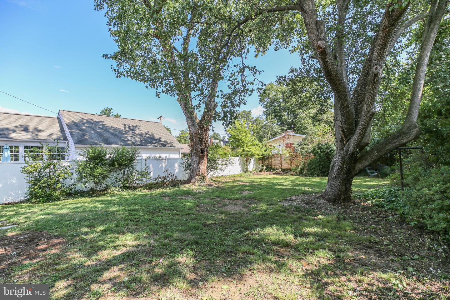 1213 STAFFORD AVE, FREDERICKSBURG, Virginia 22401, 3 Bedrooms Bedrooms, 11 Rooms Rooms,2 BathroomsBathrooms,Residential,For sale,1213 STAFFORD AVE,VAFB2009654 MLS # VAFB2009654