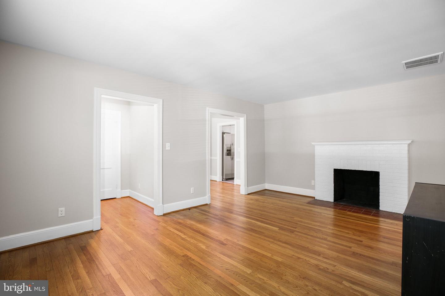 1213 STAFFORD AVE, FREDERICKSBURG, Virginia 22401, 3 Bedrooms Bedrooms, 11 Rooms Rooms,2 BathroomsBathrooms,Residential,For sale,1213 STAFFORD AVE,VAFB2009654 MLS # VAFB2009654