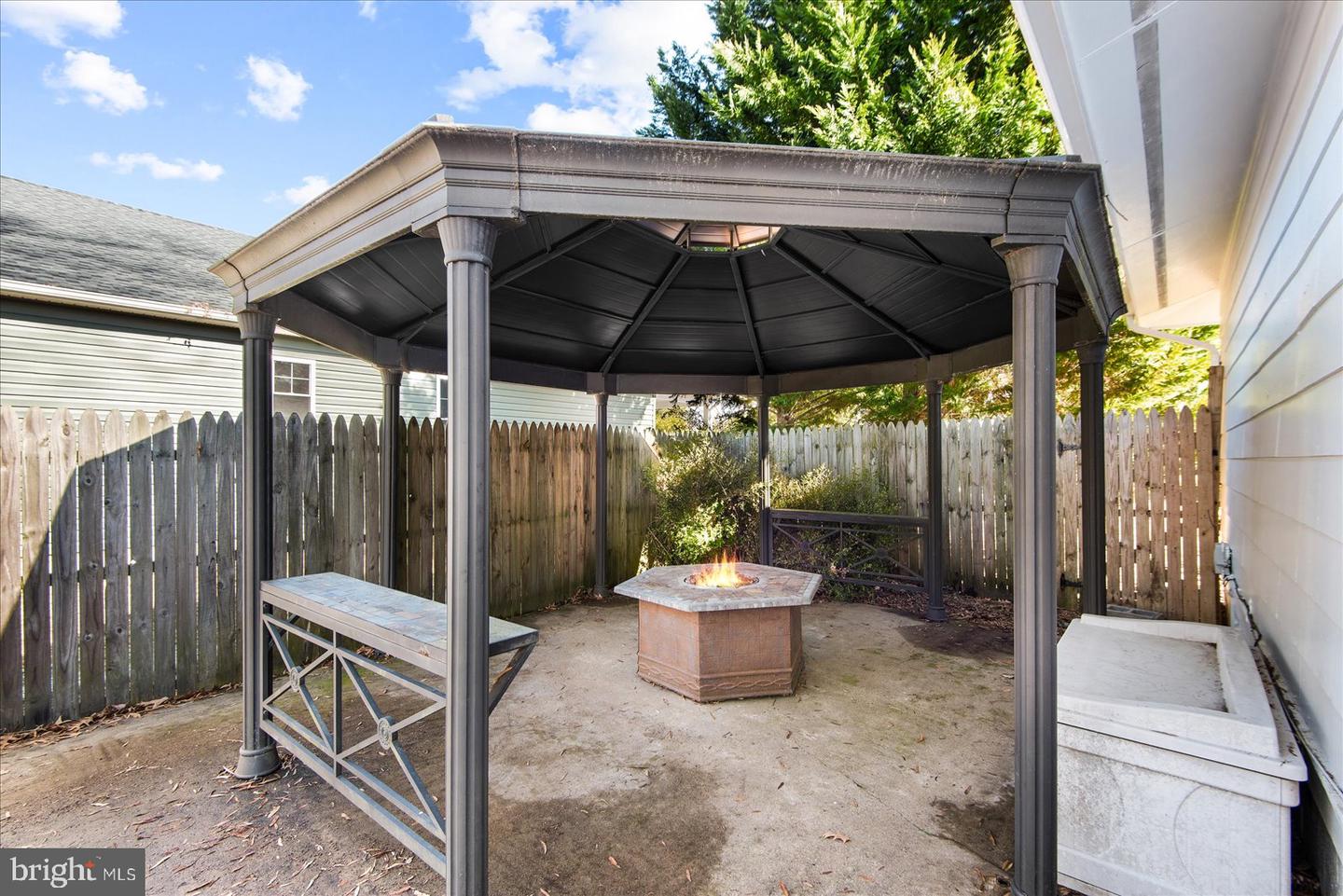 227 7TH ST, COLONIAL BEACH, Virginia 22443, 2 Bedrooms Bedrooms, ,1 BathroomBathrooms,Residential,For sale,227 7TH ST,VAWE2010522 MLS # VAWE2010522