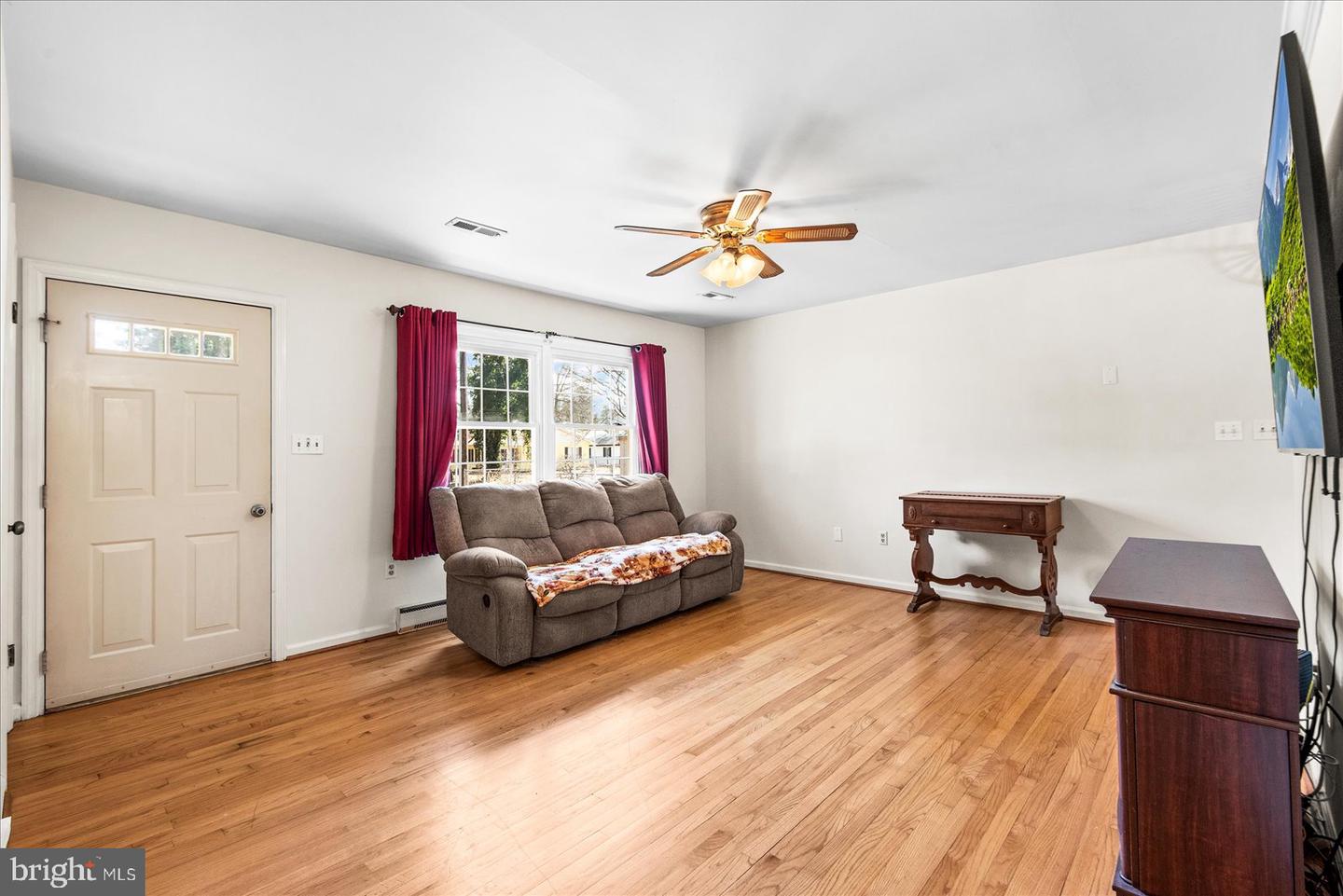 227 7TH ST, COLONIAL BEACH, Virginia 22443, 2 Bedrooms Bedrooms, ,1 BathroomBathrooms,Residential,For sale,227 7TH ST,VAWE2010522 MLS # VAWE2010522 227 7TH ST, COLONIAL BEACH, Virginia 22443, 2 Bedrooms Bedrooms, ,1 BathroomBathrooms,Residential,For sale,227 7TH ST,VAWE2010522 MLS # VAWE2010522