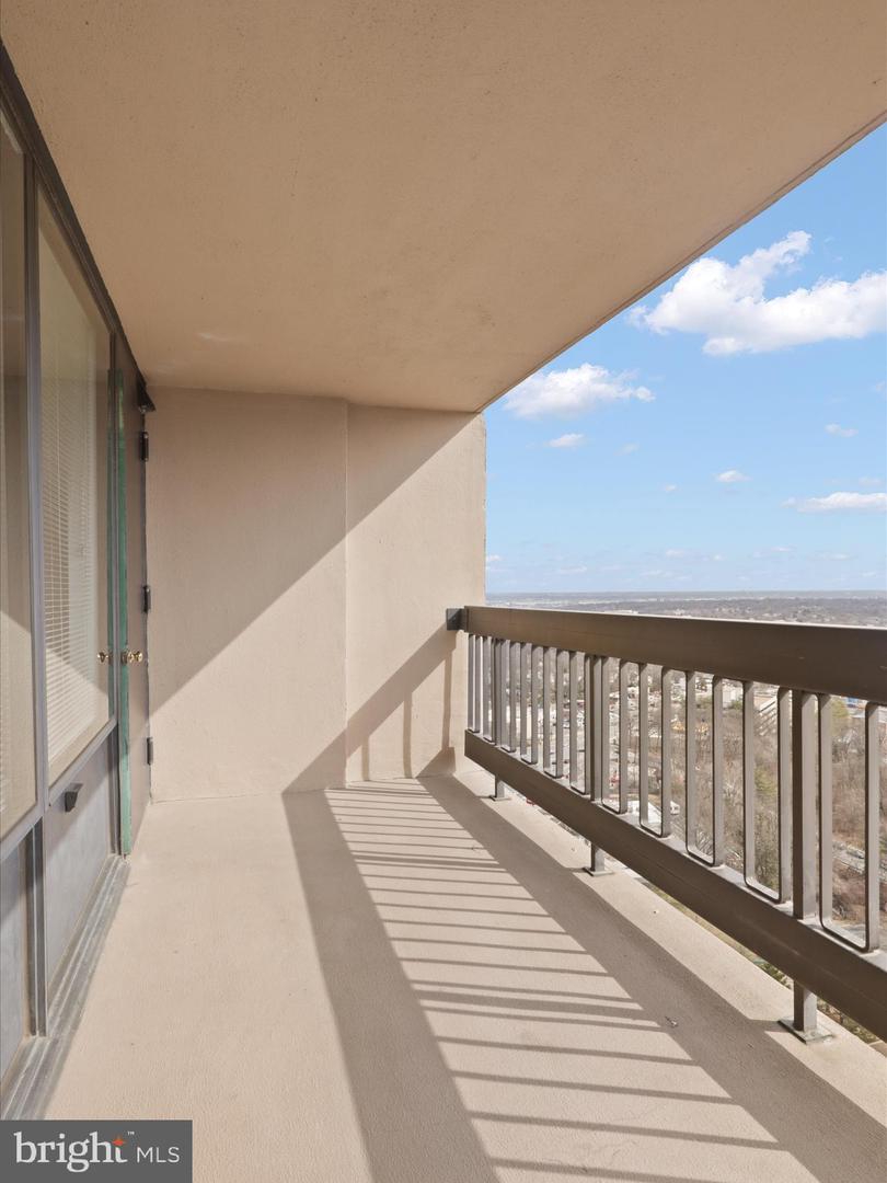 3701 S GEORGE MASON DR #2318N, FALLS CHURCH, Virginia 22041, 1 Bedroom Bedrooms, 2 Rooms Rooms,1 BathroomBathrooms,Residential,For sale,3701 S GEORGE MASON DR #2318N,VAFX2291684 MLS # VAFX2291684