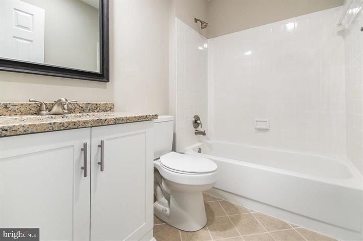 5316 SENTRY LN, WOODBRIDGE, Virginia 22193, 4 Bedrooms Bedrooms, 7 Rooms Rooms,3 BathroomsBathrooms,Residential,For sale,5316 SENTRY LN,VAPW2112844 MLS # VAPW2112844