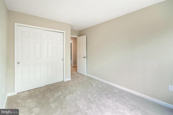 5316 SENTRY LN, WOODBRIDGE, Virginia 22193, 4 Bedrooms Bedrooms, 7 Rooms Rooms,3 BathroomsBathrooms,Residential,For sale,5316 SENTRY LN,VAPW2112844 MLS # VAPW2112844