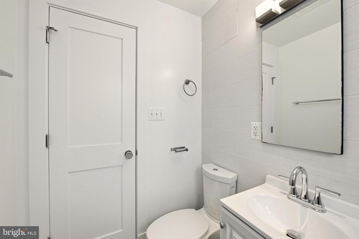 626 INDEPENDENCE AVE SE #103, WASHINGTON, District Of Columbia 20003, 2 Bedrooms Bedrooms, 3 Rooms Rooms,1 BathroomBathrooms,Residential,For sale,626 INDEPENDENCE AVE SE #103,DCDC2247060 MLS # DCDC2247060