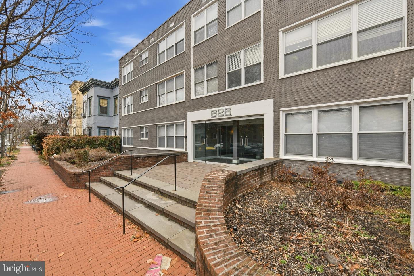 626 INDEPENDENCE AVE SE #103, WASHINGTON, District Of Columbia 20003, 2 Bedrooms Bedrooms, 3 Rooms Rooms,1 BathroomBathrooms,Residential,For sale,626 INDEPENDENCE AVE SE #103,DCDC2247060 MLS # DCDC2247060