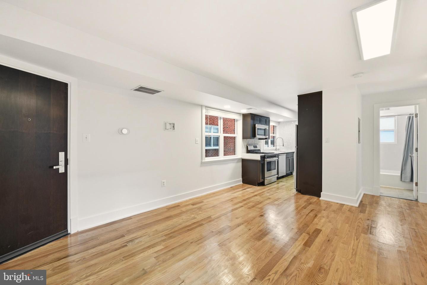 626 INDEPENDENCE AVE SE #103, WASHINGTON, District Of Columbia 20003, 2 Bedrooms Bedrooms, 3 Rooms Rooms,1 BathroomBathrooms,Residential,For sale,626 INDEPENDENCE AVE SE #103,DCDC2247060 MLS # DCDC2247060