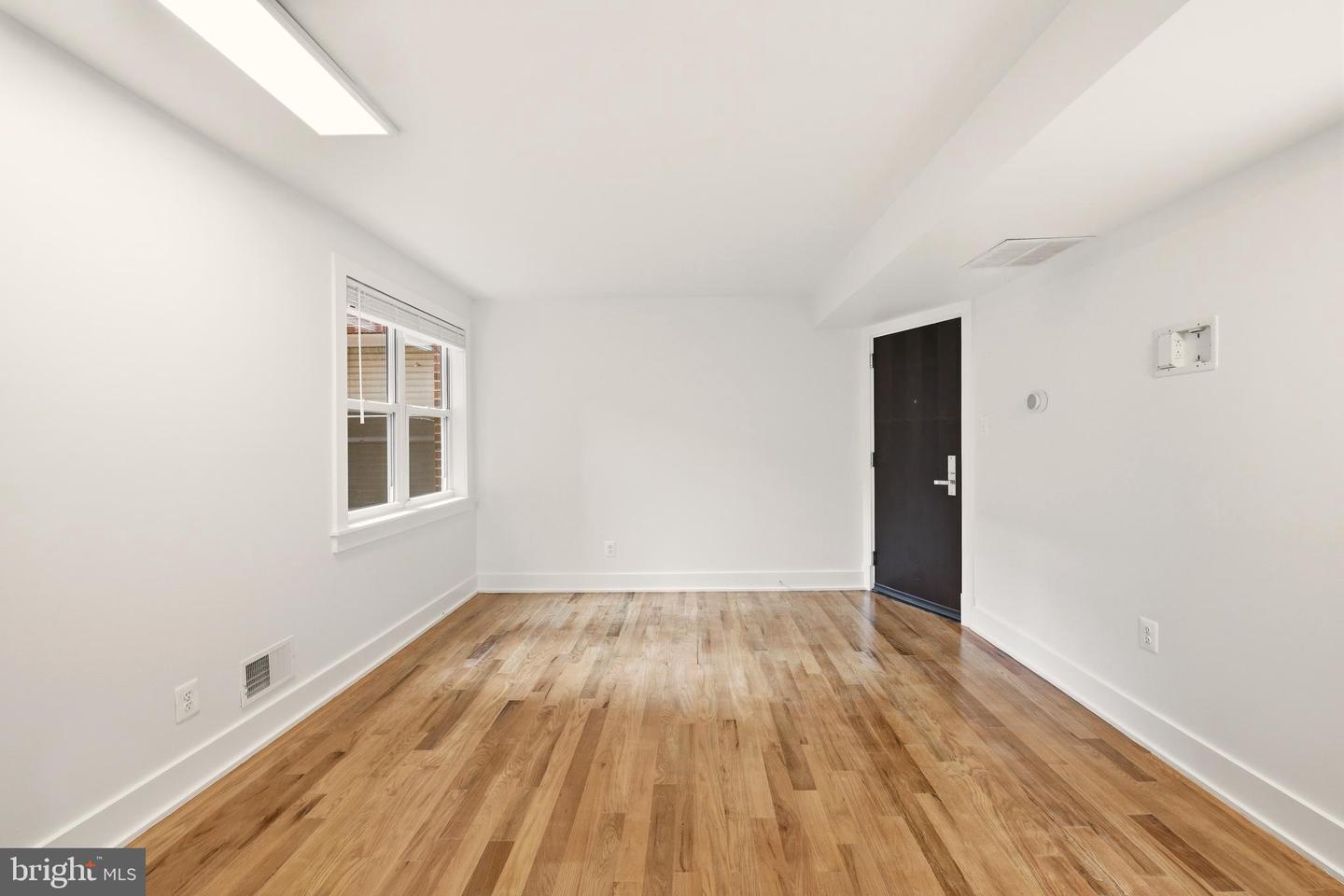 626 INDEPENDENCE AVE SE #103, WASHINGTON, District Of Columbia 20003, 2 Bedrooms Bedrooms, 3 Rooms Rooms,1 BathroomBathrooms,Residential,For sale,626 INDEPENDENCE AVE SE #103,DCDC2247060 MLS # DCDC2247060