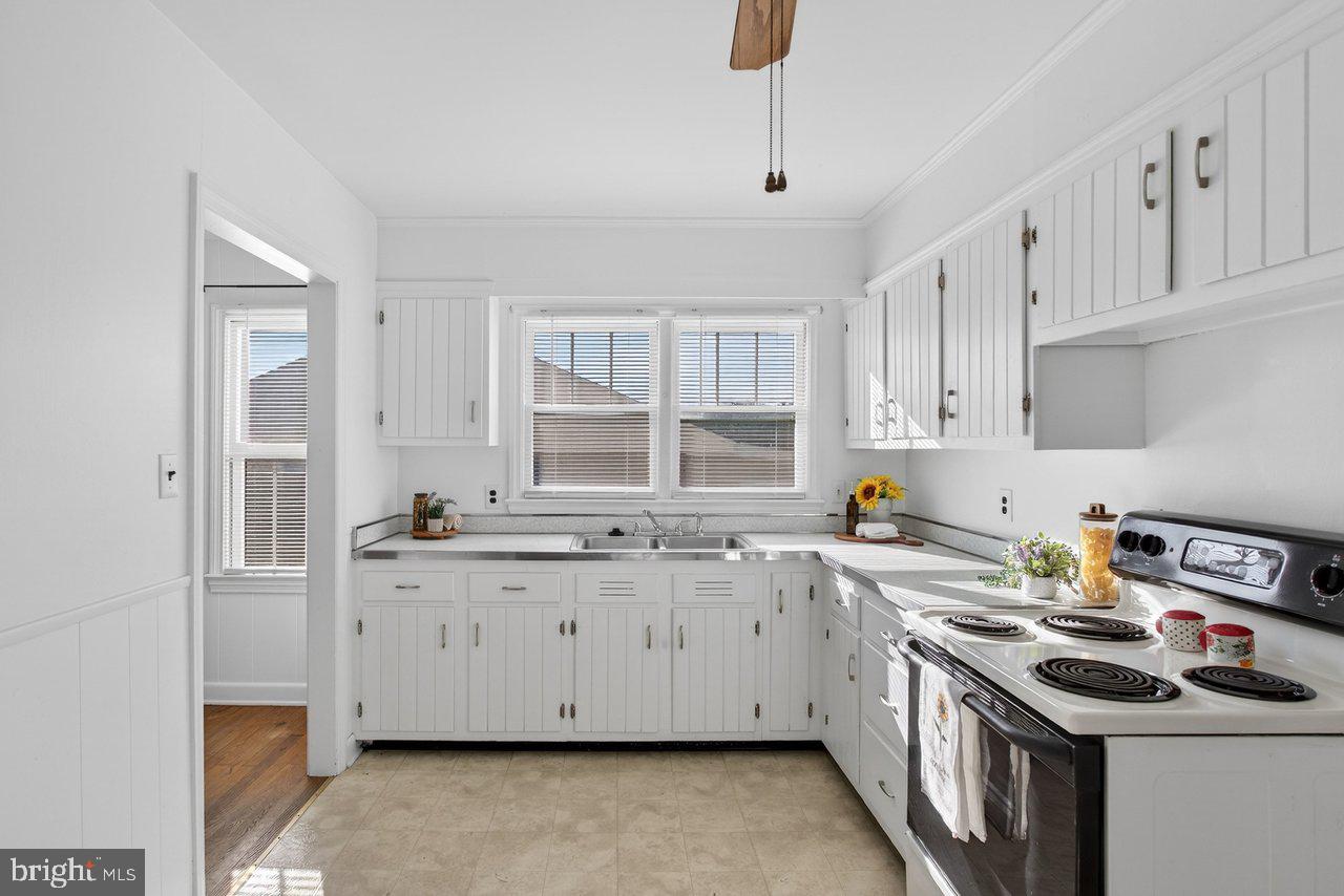 913 SPOTSWOOD DR, HARRISONBURG, Virginia 22802, 3 Bedrooms Bedrooms, ,1 BathroomBathrooms,Residential,For sale,913 SPOTSWOOD DR,VAHC2000556 MLS # VAHC2000556 913 SPOTSWOOD DR, HARRISONBURG, Virginia 22802, 3 Bedrooms Bedrooms, ,1 BathroomBathrooms,Residential,For sale,913 SPOTSWOOD DR,VAHC2000556 MLS # VAHC2000556