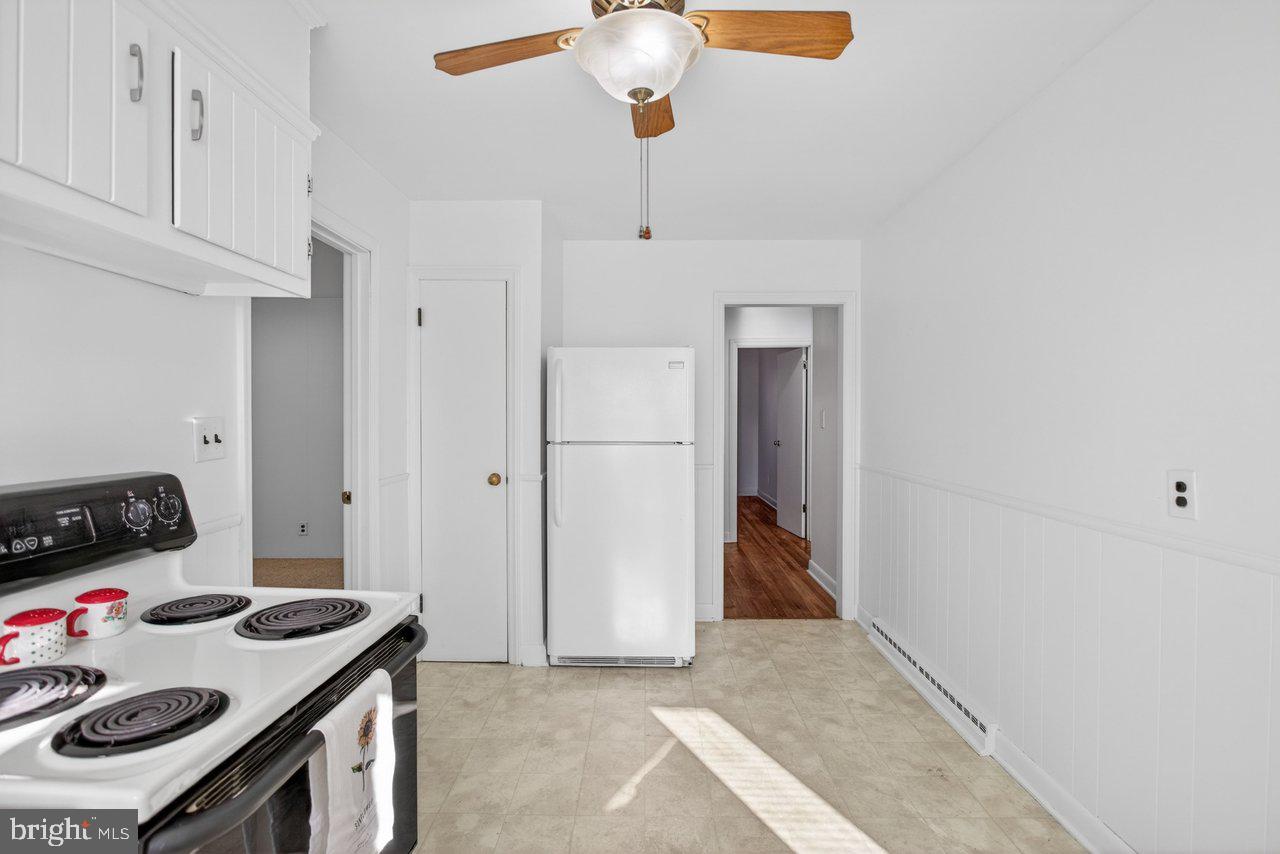 913 SPOTSWOOD DR, HARRISONBURG, Virginia 22802, 3 Bedrooms Bedrooms, ,1 BathroomBathrooms,Residential,For sale,913 SPOTSWOOD DR,VAHC2000556 MLS # VAHC2000556 913 SPOTSWOOD DR, HARRISONBURG, Virginia 22802, 3 Bedrooms Bedrooms, ,1 BathroomBathrooms,Residential,For sale,913 SPOTSWOOD DR,VAHC2000556 MLS # VAHC2000556