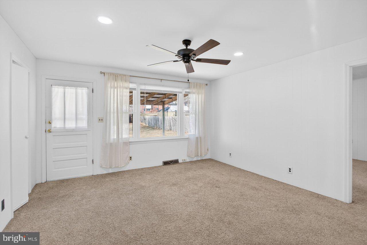 913 SPOTSWOOD DR, HARRISONBURG, Virginia 22802, 3 Bedrooms Bedrooms, ,1 BathroomBathrooms,Residential,For sale,913 SPOTSWOOD DR,VAHC2000556 MLS # VAHC2000556 913 SPOTSWOOD DR, HARRISONBURG, Virginia 22802, 3 Bedrooms Bedrooms, ,1 BathroomBathrooms,Residential,For sale,913 SPOTSWOOD DR,VAHC2000556 MLS # VAHC2000556