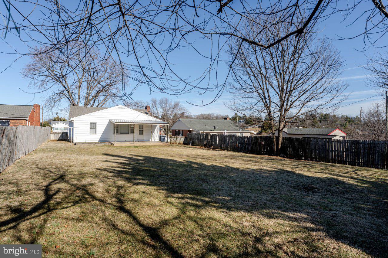 913 SPOTSWOOD DR, HARRISONBURG, Virginia 22802, 3 Bedrooms Bedrooms, ,1 BathroomBathrooms,Residential,For sale,913 SPOTSWOOD DR,VAHC2000556 MLS # VAHC2000556 913 SPOTSWOOD DR, HARRISONBURG, Virginia 22802, 3 Bedrooms Bedrooms, ,1 BathroomBathrooms,Residential,For sale,913 SPOTSWOOD DR,VAHC2000556 MLS # VAHC2000556