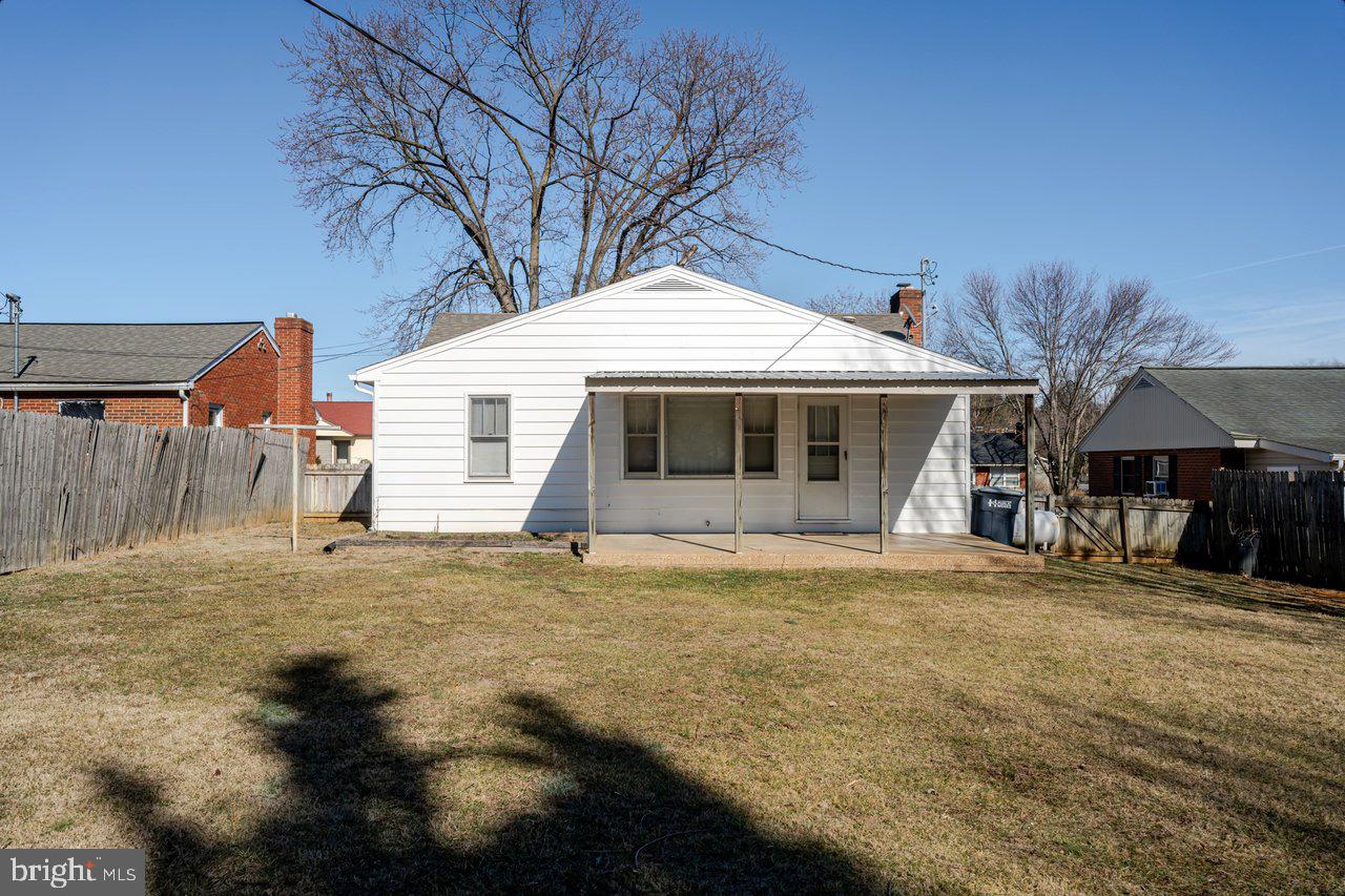 913 SPOTSWOOD DR, HARRISONBURG, Virginia 22802, 3 Bedrooms Bedrooms, ,1 BathroomBathrooms,Residential,For sale,913 SPOTSWOOD DR,VAHC2000556 MLS # VAHC2000556 913 SPOTSWOOD DR, HARRISONBURG, Virginia 22802, 3 Bedrooms Bedrooms, ,1 BathroomBathrooms,Residential,For sale,913 SPOTSWOOD DR,VAHC2000556 MLS # VAHC2000556