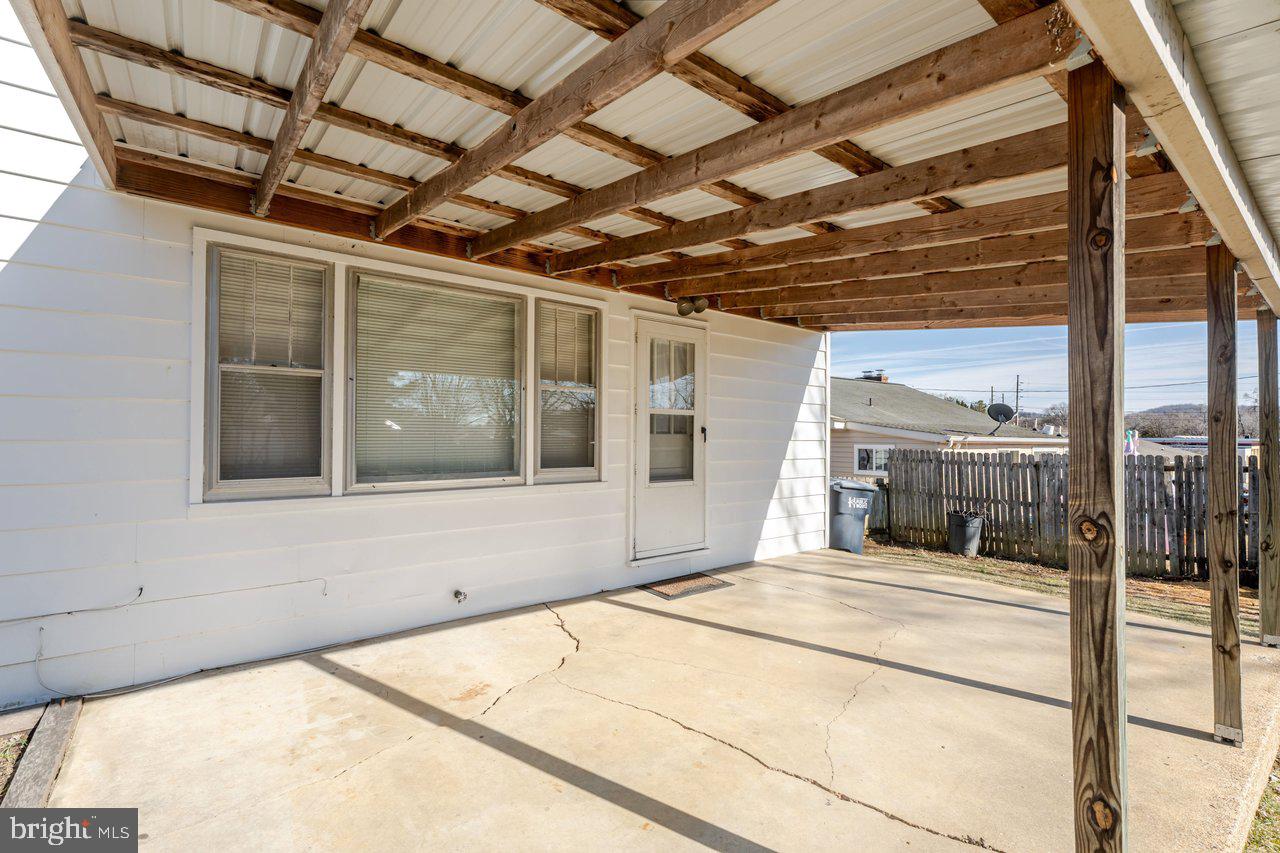 913 SPOTSWOOD DR, HARRISONBURG, Virginia 22802, 3 Bedrooms Bedrooms, ,1 BathroomBathrooms,Residential,For sale,913 SPOTSWOOD DR,VAHC2000556 MLS # VAHC2000556 913 SPOTSWOOD DR, HARRISONBURG, Virginia 22802, 3 Bedrooms Bedrooms, ,1 BathroomBathrooms,Residential,For sale,913 SPOTSWOOD DR,VAHC2000556 MLS # VAHC2000556