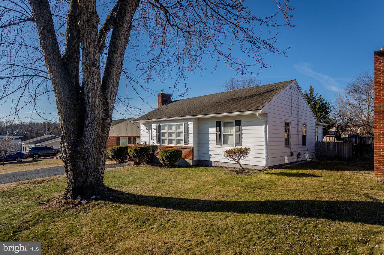 913 SPOTSWOOD DR, HARRISONBURG, Virginia 22802, 3 Bedrooms Bedrooms, ,1 BathroomBathrooms,Residential,For sale,913 SPOTSWOOD DR,VAHC2000556 MLS # VAHC2000556 913 SPOTSWOOD DR, HARRISONBURG, Virginia 22802, 3 Bedrooms Bedrooms, ,1 BathroomBathrooms,Residential,For sale,913 SPOTSWOOD DR,VAHC2000556 MLS # VAHC2000556