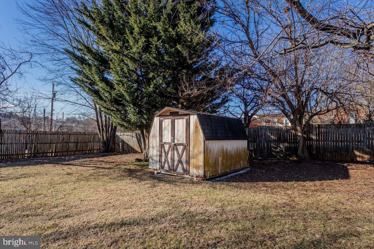 913 SPOTSWOOD DR, HARRISONBURG, Virginia 22802, 3 Bedrooms Bedrooms, ,1 BathroomBathrooms,Residential,For sale,913 SPOTSWOOD DR,VAHC2000556 MLS # VAHC2000556 913 SPOTSWOOD DR, HARRISONBURG, Virginia 22802, 3 Bedrooms Bedrooms, ,1 BathroomBathrooms,Residential,For sale,913 SPOTSWOOD DR,VAHC2000556 MLS # VAHC2000556