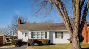 913 SPOTSWOOD DR, HARRISONBURG, Virginia 22802, 3 Bedrooms Bedrooms, ,1 BathroomBathrooms,Residential,For sale,913 SPOTSWOOD DR,VAHC2000556 MLS # VAHC2000556