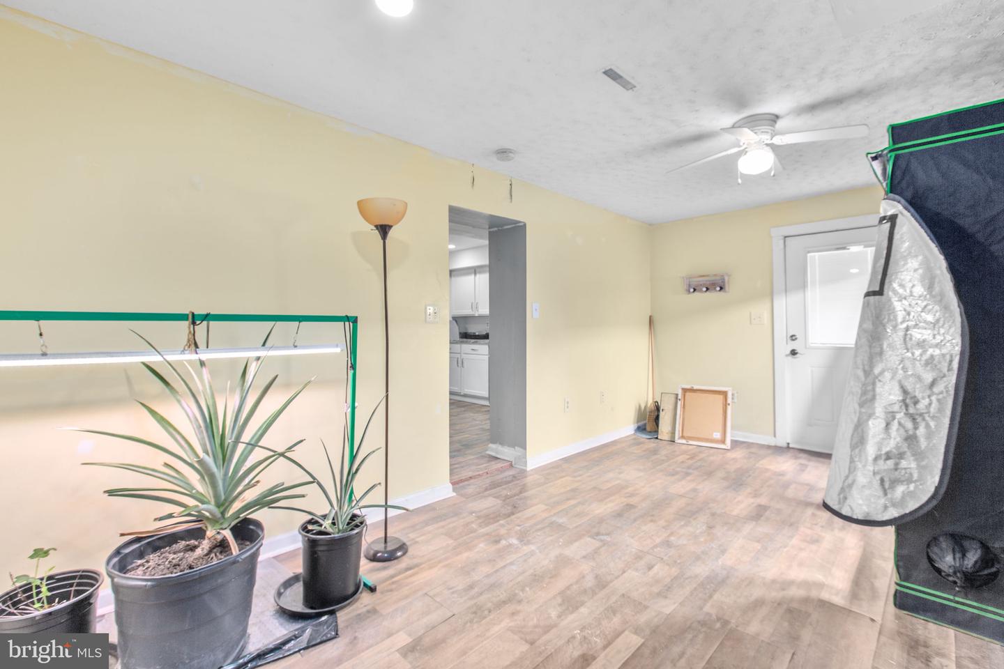 80 FERRY RD, FREDERICKSBURG, Virginia 22405, 3 Bedrooms Bedrooms, ,2 BathroomsBathrooms,Residential,For sale,80 FERRY RD,VAST2046424 MLS # VAST2046424