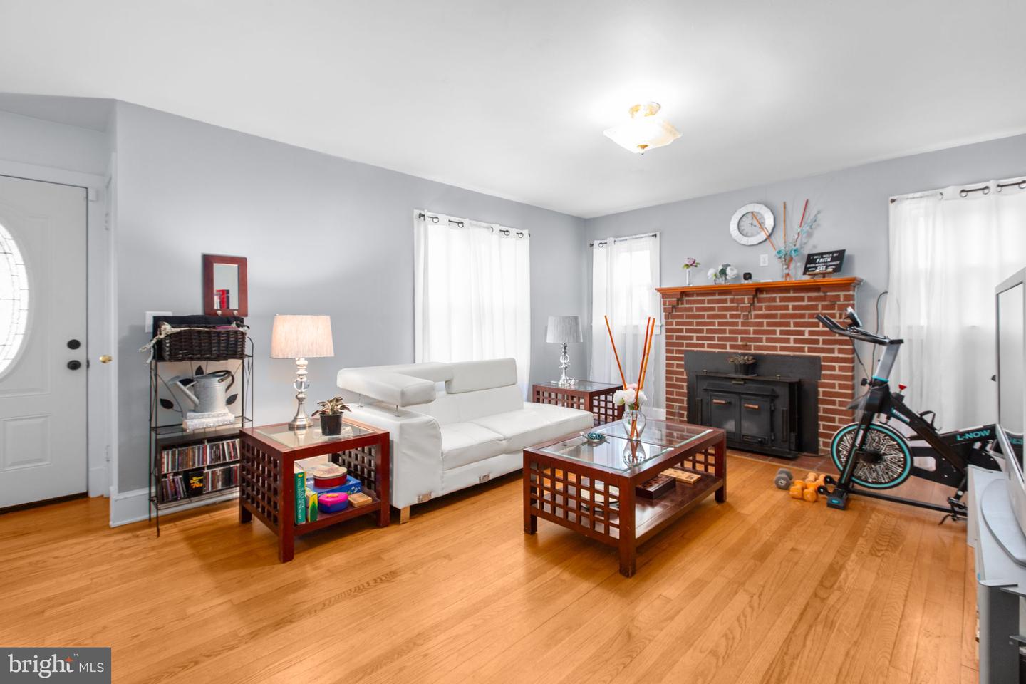 80 FERRY RD, FREDERICKSBURG, Virginia 22405, 3 Bedrooms Bedrooms, ,2 BathroomsBathrooms,Residential,For sale,80 FERRY RD,VAST2046424 MLS # VAST2046424