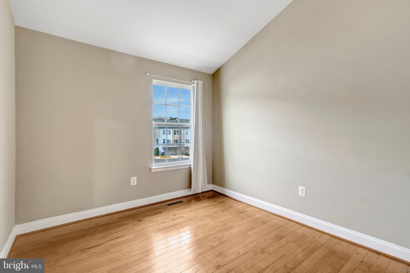 4302 POTOMAC HIGHLANDS CIR, TRIANGLE, Virginia 22172, 3 Bedrooms Bedrooms, ,2 BathroomsBathrooms,Residential,For sale,4302 POTOMAC HIGHLANDS CIR,VAPW2113216 MLS # VAPW2113216 4302 POTOMAC HIGHLANDS CIR, TRIANGLE, Virginia 22172, 3 Bedrooms Bedrooms, ,2 BathroomsBathrooms,Residential,For sale,4302 POTOMAC HIGHLANDS CIR,VAPW2113216 MLS # VAPW2113216