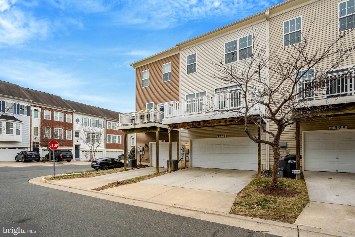 4302 POTOMAC HIGHLANDS CIR, TRIANGLE, Virginia 22172, 3 Bedrooms Bedrooms, ,2 BathroomsBathrooms,Residential,For sale,4302 POTOMAC HIGHLANDS CIR,VAPW2113216 MLS # VAPW2113216 4302 POTOMAC HIGHLANDS CIR, TRIANGLE, Virginia 22172, 3 Bedrooms Bedrooms, ,2 BathroomsBathrooms,Residential,For sale,4302 POTOMAC HIGHLANDS CIR,VAPW2113216 MLS # VAPW2113216