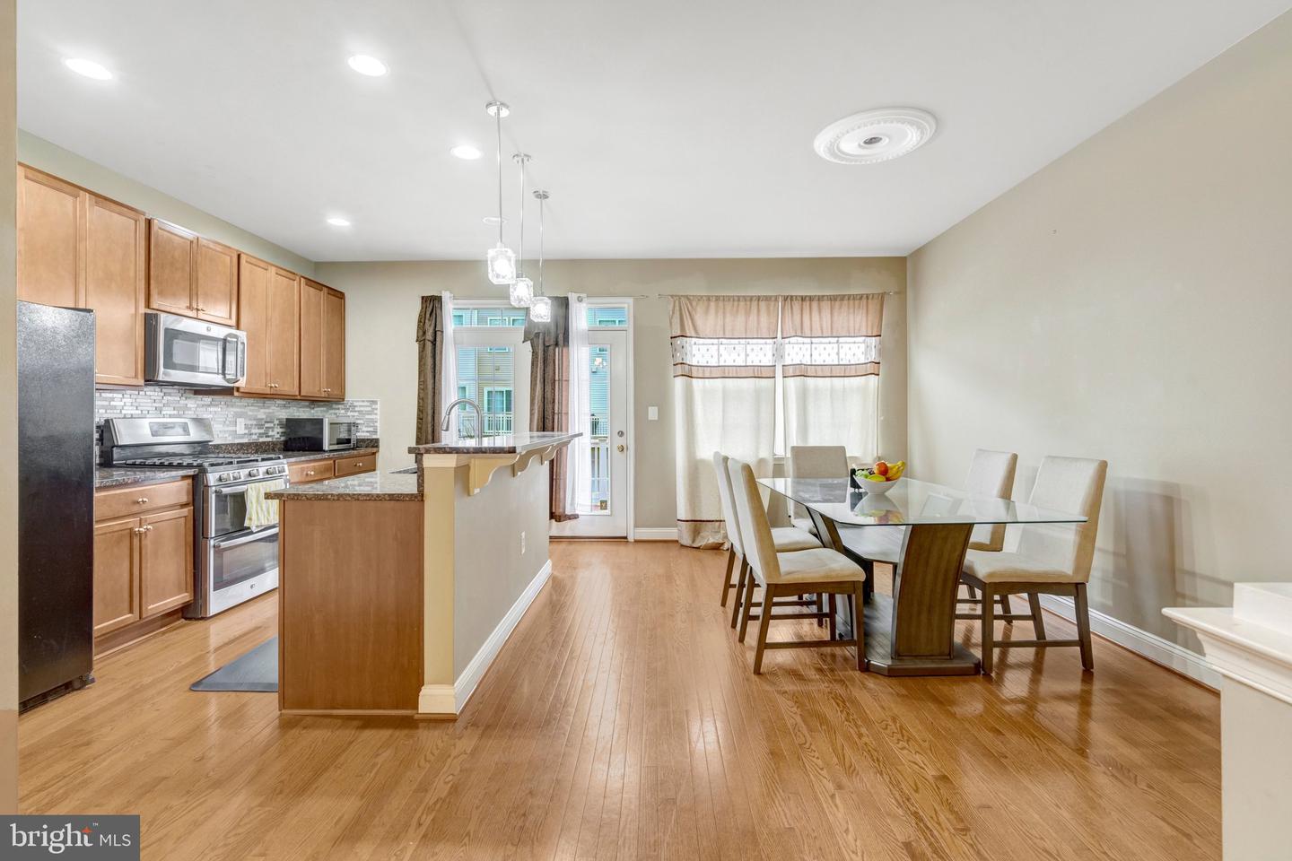 4302 POTOMAC HIGHLANDS CIR, TRIANGLE, Virginia 22172, 3 Bedrooms Bedrooms, ,2 BathroomsBathrooms,Residential,For sale,4302 POTOMAC HIGHLANDS CIR,VAPW2113216 MLS # VAPW2113216 4302 POTOMAC HIGHLANDS CIR, TRIANGLE, Virginia 22172, 3 Bedrooms Bedrooms, ,2 BathroomsBathrooms,Residential,For sale,4302 POTOMAC HIGHLANDS CIR,VAPW2113216 MLS # VAPW2113216