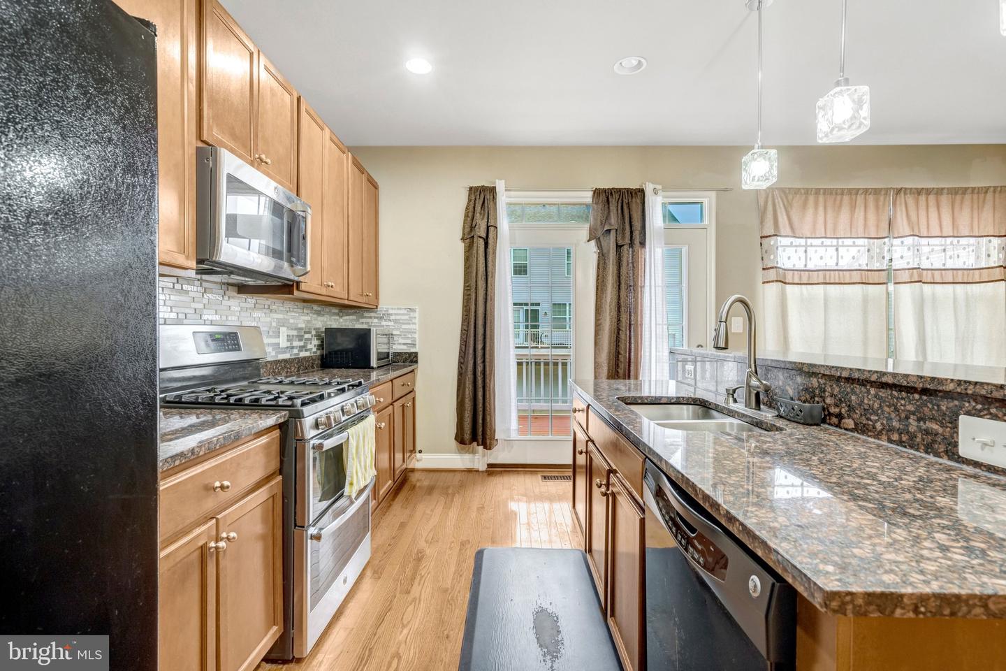 4302 POTOMAC HIGHLANDS CIR, TRIANGLE, Virginia 22172, 3 Bedrooms Bedrooms, ,2 BathroomsBathrooms,Residential,For sale,4302 POTOMAC HIGHLANDS CIR,VAPW2113216 MLS # VAPW2113216 4302 POTOMAC HIGHLANDS CIR, TRIANGLE, Virginia 22172, 3 Bedrooms Bedrooms, ,2 BathroomsBathrooms,Residential,For sale,4302 POTOMAC HIGHLANDS CIR,VAPW2113216 MLS # VAPW2113216