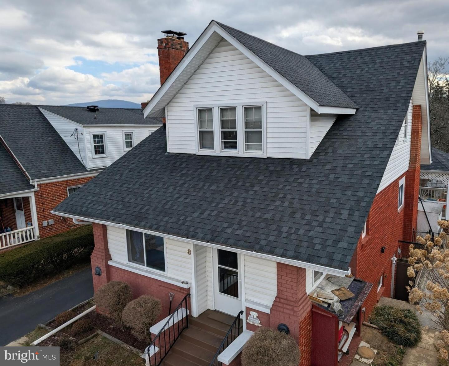 8 W 11TH ST, FRONT ROYAL, Virginia 22630, 4 Bedrooms Bedrooms, ,3 BathroomsBathrooms,Residential,For sale,8 W 11TH ST,VAWR2013528 MLS # VAWR2013528