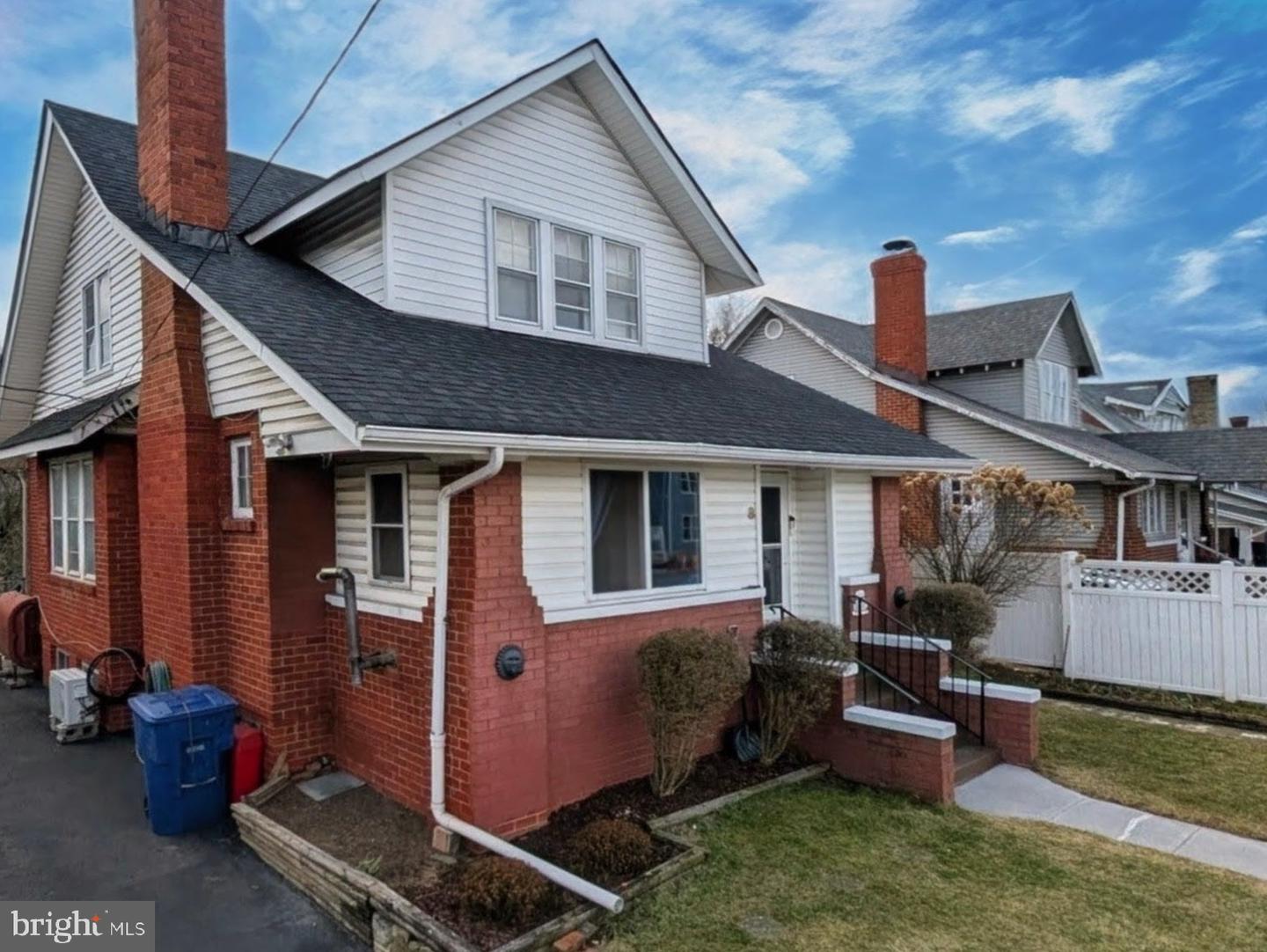 8 W 11TH ST, FRONT ROYAL, Virginia 22630, 4 Bedrooms Bedrooms, ,3 BathroomsBathrooms,Residential,For sale,8 W 11TH ST,VAWR2013528 MLS # VAWR2013528