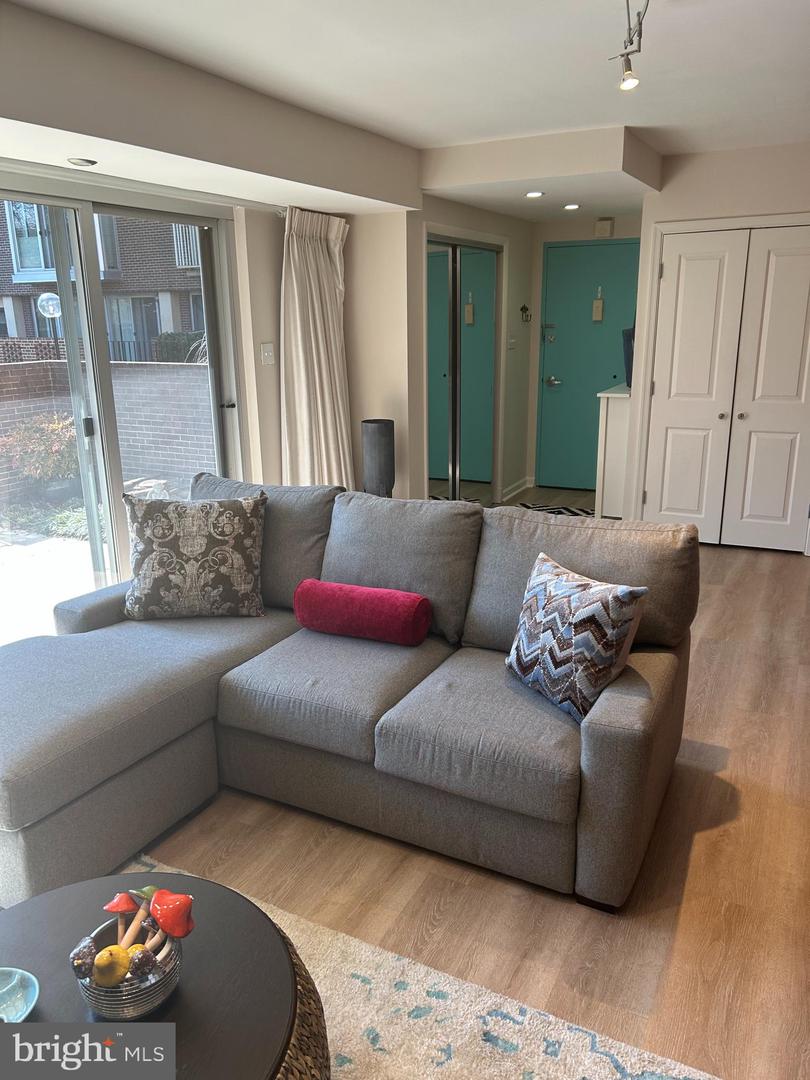 510 N ST SW #N134, WASHINGTON, District Of Columbia 20024, ,1 BathroomBathrooms,Residential,For sale,510 N ST SW #N134,DCDC2248118 MLS # DCDC2248118 510 N ST SW #N134, WASHINGTON, District Of Columbia 20024, ,1 BathroomBathrooms,Residential,For sale,510 N ST SW #N134,DCDC2248118 MLS # DCDC2248118