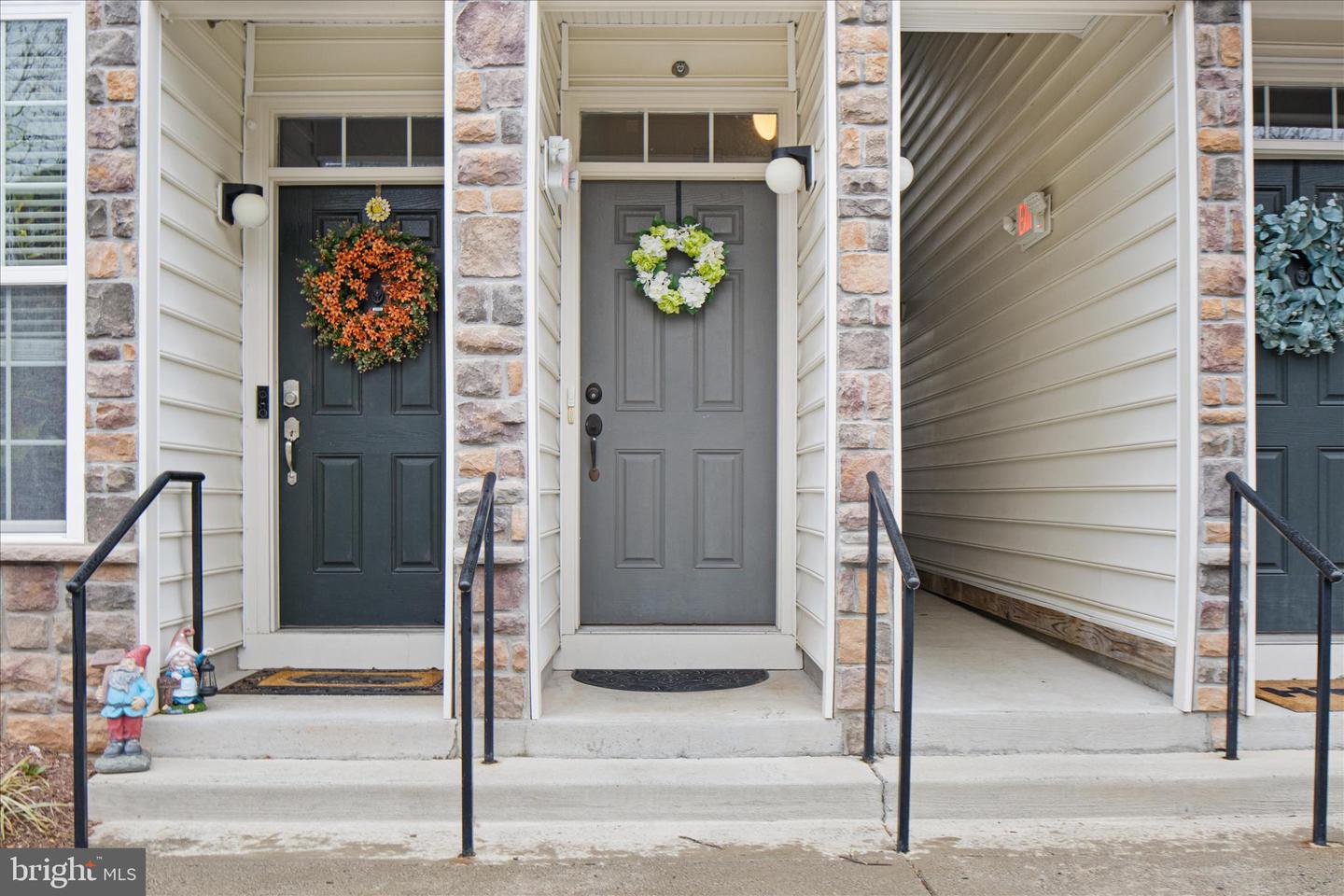 24546 BYRNE MEADOW SQ, ALDIE, Virginia 20105, 3 Bedrooms Bedrooms, ,2 BathroomsBathrooms,Residential,For sale,24546 BYRNE MEADOW SQ,VALO2116900 MLS # VALO2116900