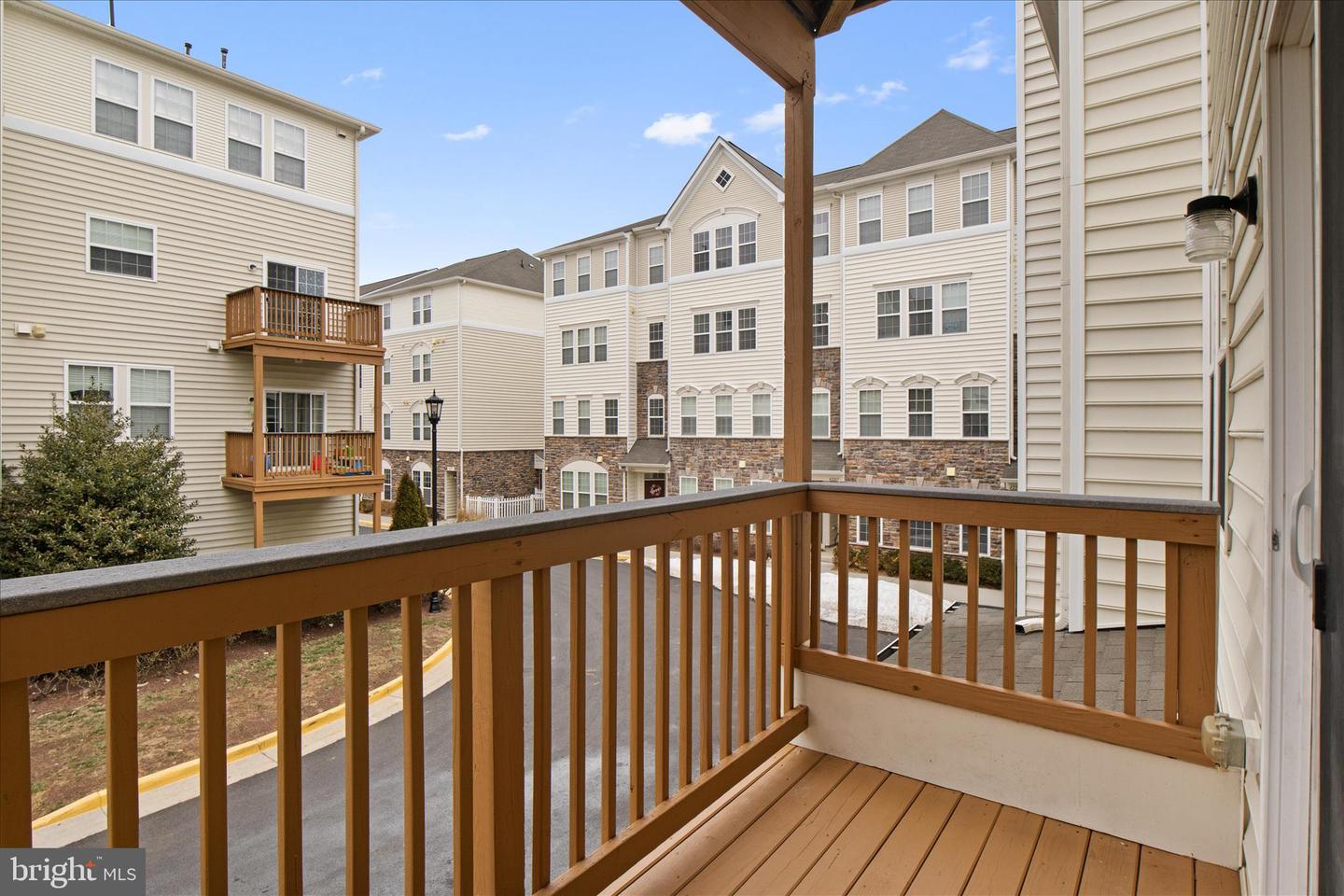 24546 BYRNE MEADOW SQ, ALDIE, Virginia 20105, 3 Bedrooms Bedrooms, ,2 BathroomsBathrooms,Residential,For sale,24546 BYRNE MEADOW SQ,VALO2116900 MLS # VALO2116900