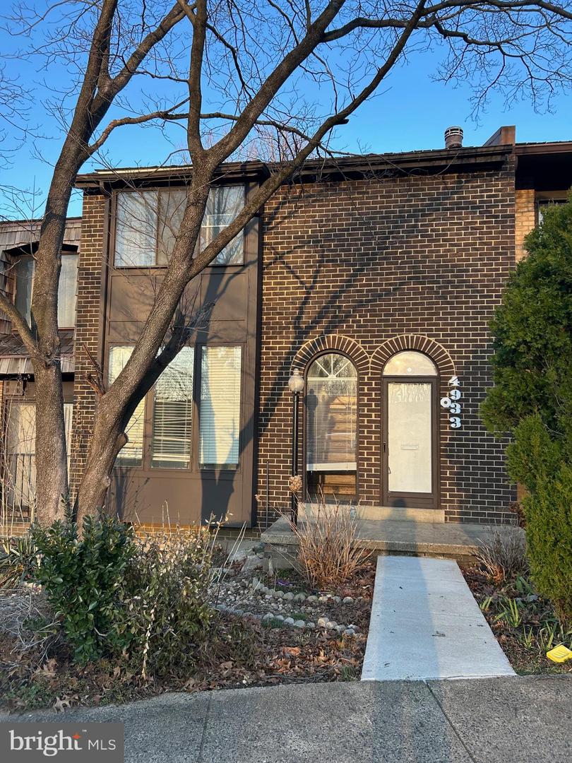 4933 ORISKANY DR, ANNANDALE, Virginia 22003, 3 Bedrooms Bedrooms, ,3 BathroomsBathrooms,Residential,For sale,4933 ORISKANY DR,VAFX2293122 MLS # VAFX2293122