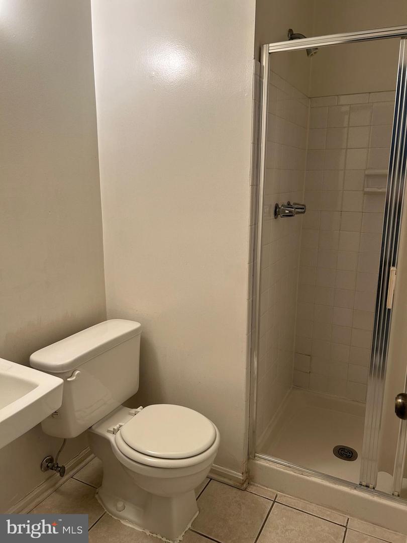 4933 ORISKANY DR, ANNANDALE, Virginia 22003, 3 Bedrooms Bedrooms, ,3 BathroomsBathrooms,Residential,For sale,4933 ORISKANY DR,VAFX2293122 MLS # VAFX2293122