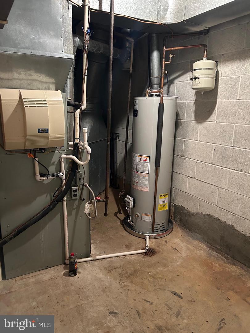 4933 ORISKANY DR, ANNANDALE, Virginia 22003, 3 Bedrooms Bedrooms, ,3 BathroomsBathrooms,Residential,For sale,4933 ORISKANY DR,VAFX2293122 MLS # VAFX2293122