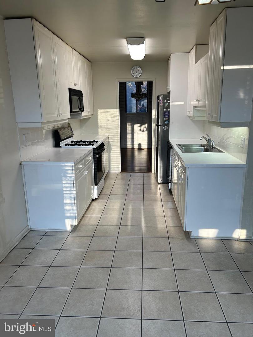 4933 ORISKANY DR, ANNANDALE, Virginia 22003, 3 Bedrooms Bedrooms, ,3 BathroomsBathrooms,Residential,For sale,4933 ORISKANY DR,VAFX2293122 MLS # VAFX2293122