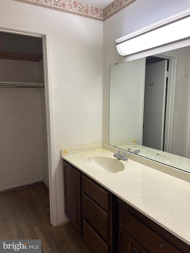 4933 ORISKANY DR, ANNANDALE, Virginia 22003, 3 Bedrooms Bedrooms, ,3 BathroomsBathrooms,Residential,For sale,4933 ORISKANY DR,VAFX2293122 MLS # VAFX2293122