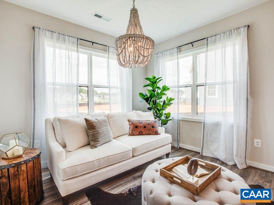 98 REBECCA CT, STUARTS DRAFT, Virginia 24477, 3 Bedrooms Bedrooms, ,2 BathroomsBathrooms,Residential,For sale,98 REBECCA CT,673757 MLS # 673757