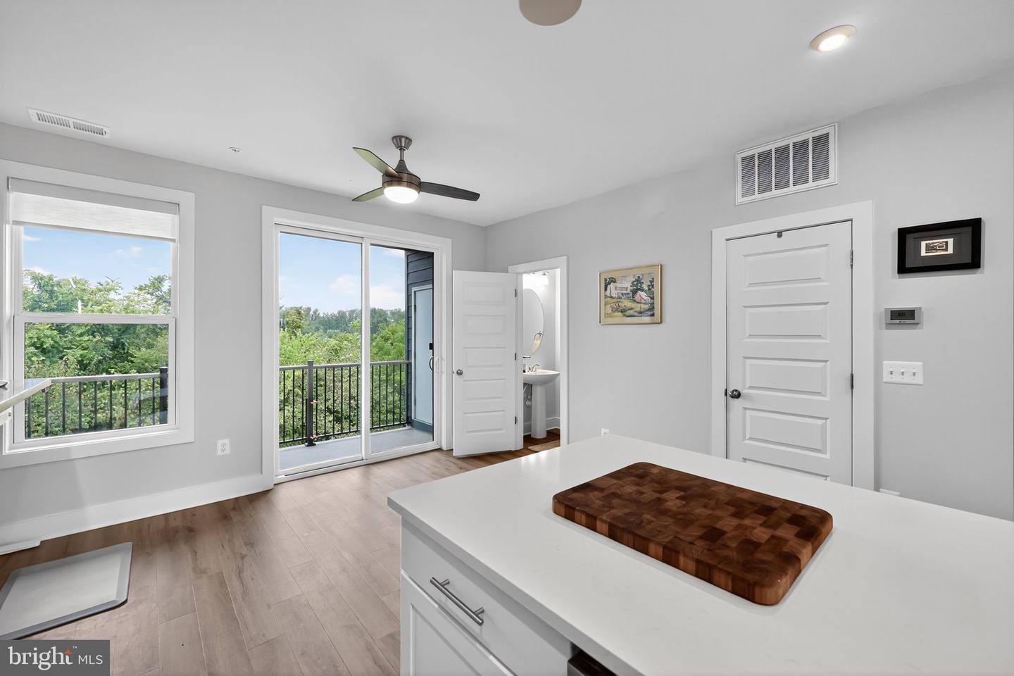 5268-C OLD MAIN ST #303, RICHMOND, Virginia 23231, 2 Bedrooms Bedrooms, ,2 BathroomsBathrooms,Residential,For sale,5268-C OLD MAIN ST #303,VAHN2001170 MLS # VAHN2001170