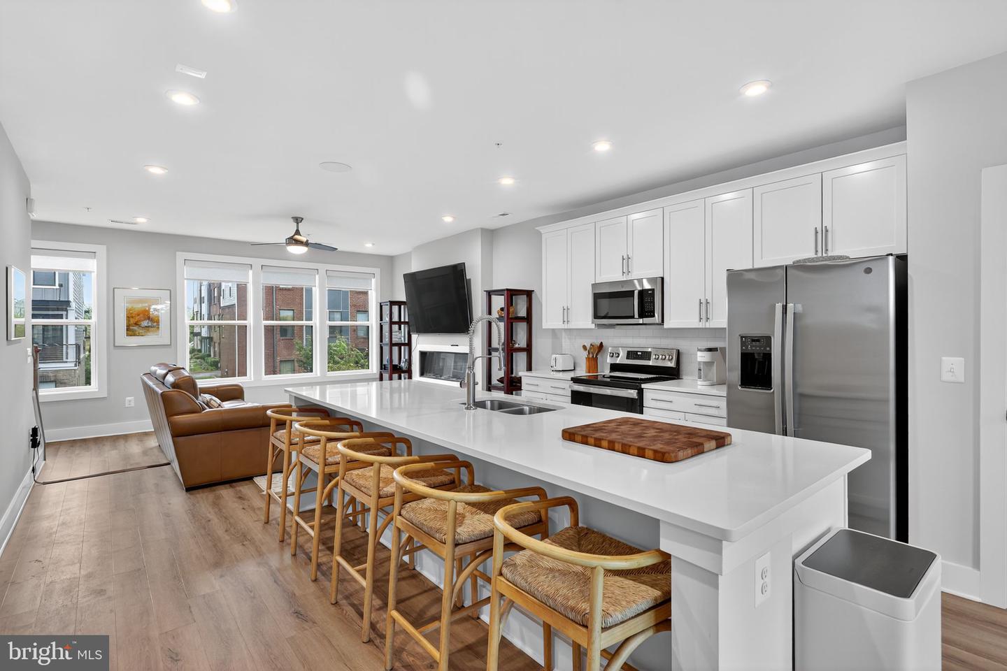 5268-C OLD MAIN ST #303, RICHMOND, Virginia 23231, 2 Bedrooms Bedrooms, ,2 BathroomsBathrooms,Residential,For sale,5268-C OLD MAIN ST #303,VAHN2001170 MLS # VAHN2001170