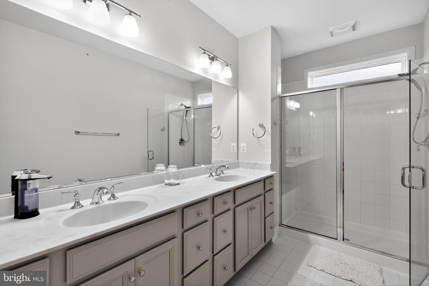 5268-C OLD MAIN ST #303, RICHMOND, Virginia 23231, 2 Bedrooms Bedrooms, ,2 BathroomsBathrooms,Residential,For sale,5268-C OLD MAIN ST #303,VAHN2001170 MLS # VAHN2001170