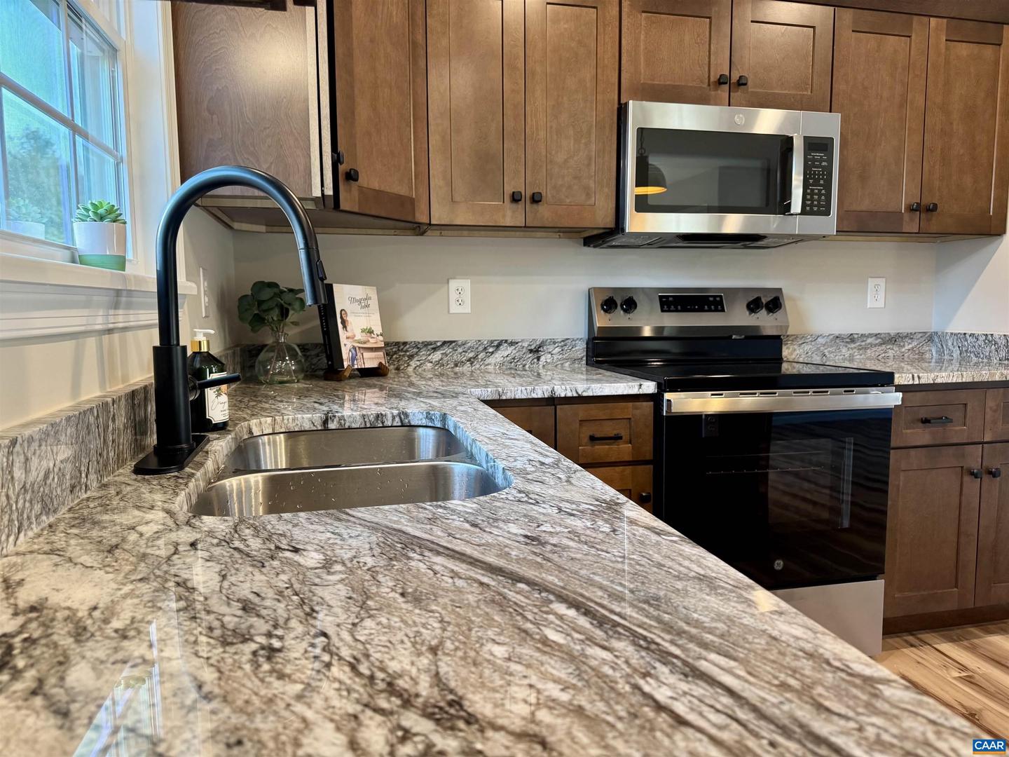 200 ROBIN HOOD RD, STAUNTON, Virginia 24401, 3 Bedrooms Bedrooms, ,2 BathroomsBathrooms,Residential,For sale,200 ROBIN HOOD RD,673760 MLS # 673760 200 ROBIN HOOD RD, STAUNTON, Virginia 24401, 3 Bedrooms Bedrooms, ,2 BathroomsBathrooms,Residential,For sale,200 ROBIN HOOD RD,673760 MLS # 673760