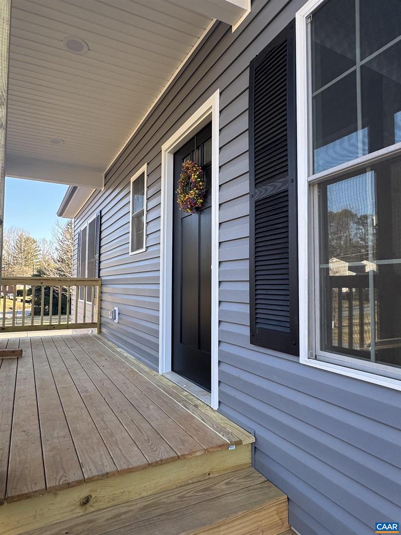 200 ROBIN HOOD RD, STAUNTON, Virginia 24401, 3 Bedrooms Bedrooms, ,2 BathroomsBathrooms,Residential,For sale,200 ROBIN HOOD RD,673760 MLS # 673760 200 ROBIN HOOD RD, STAUNTON, Virginia 24401, 3 Bedrooms Bedrooms, ,2 BathroomsBathrooms,Residential,For sale,200 ROBIN HOOD RD,673760 MLS # 673760