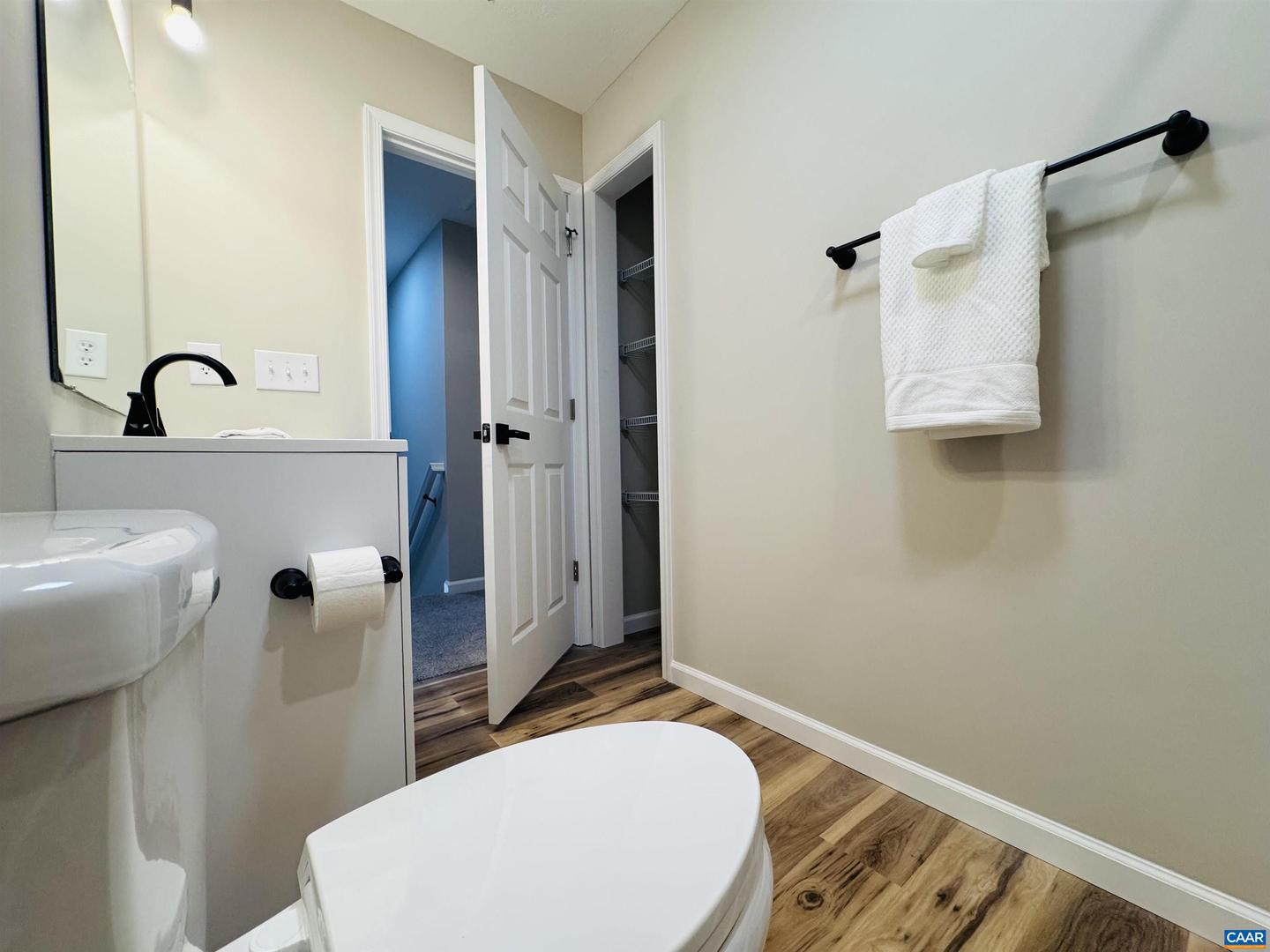 200 ROBIN HOOD RD, STAUNTON, Virginia 24401, 3 Bedrooms Bedrooms, ,2 BathroomsBathrooms,Residential,For sale,200 ROBIN HOOD RD,673760 MLS # 673760 200 ROBIN HOOD RD, STAUNTON, Virginia 24401, 3 Bedrooms Bedrooms, ,2 BathroomsBathrooms,Residential,For sale,200 ROBIN HOOD RD,673760 MLS # 673760