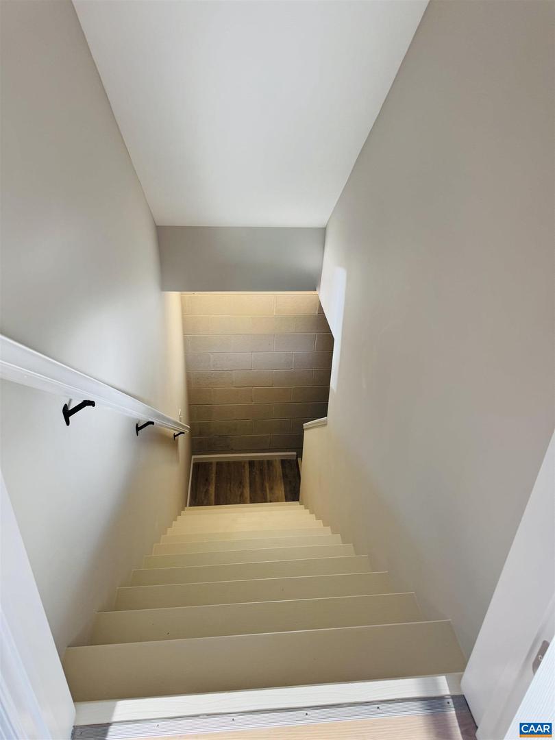 200 ROBIN HOOD RD, STAUNTON, Virginia 24401, 3 Bedrooms Bedrooms, ,2 BathroomsBathrooms,Residential,For sale,200 ROBIN HOOD RD,673760 MLS # 673760 200 ROBIN HOOD RD, STAUNTON, Virginia 24401, 3 Bedrooms Bedrooms, ,2 BathroomsBathrooms,Residential,For sale,200 ROBIN HOOD RD,673760 MLS # 673760