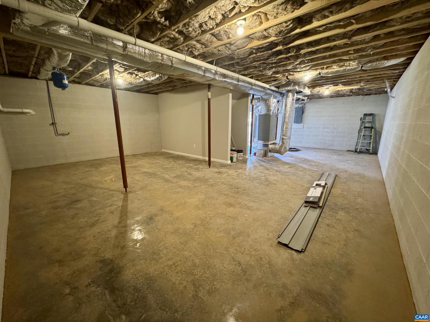 200 ROBIN HOOD RD, STAUNTON, Virginia 24401, 3 Bedrooms Bedrooms, ,2 BathroomsBathrooms,Residential,For sale,200 ROBIN HOOD RD,673760 MLS # 673760 200 ROBIN HOOD RD, STAUNTON, Virginia 24401, 3 Bedrooms Bedrooms, ,2 BathroomsBathrooms,Residential,For sale,200 ROBIN HOOD RD,673760 MLS # 673760