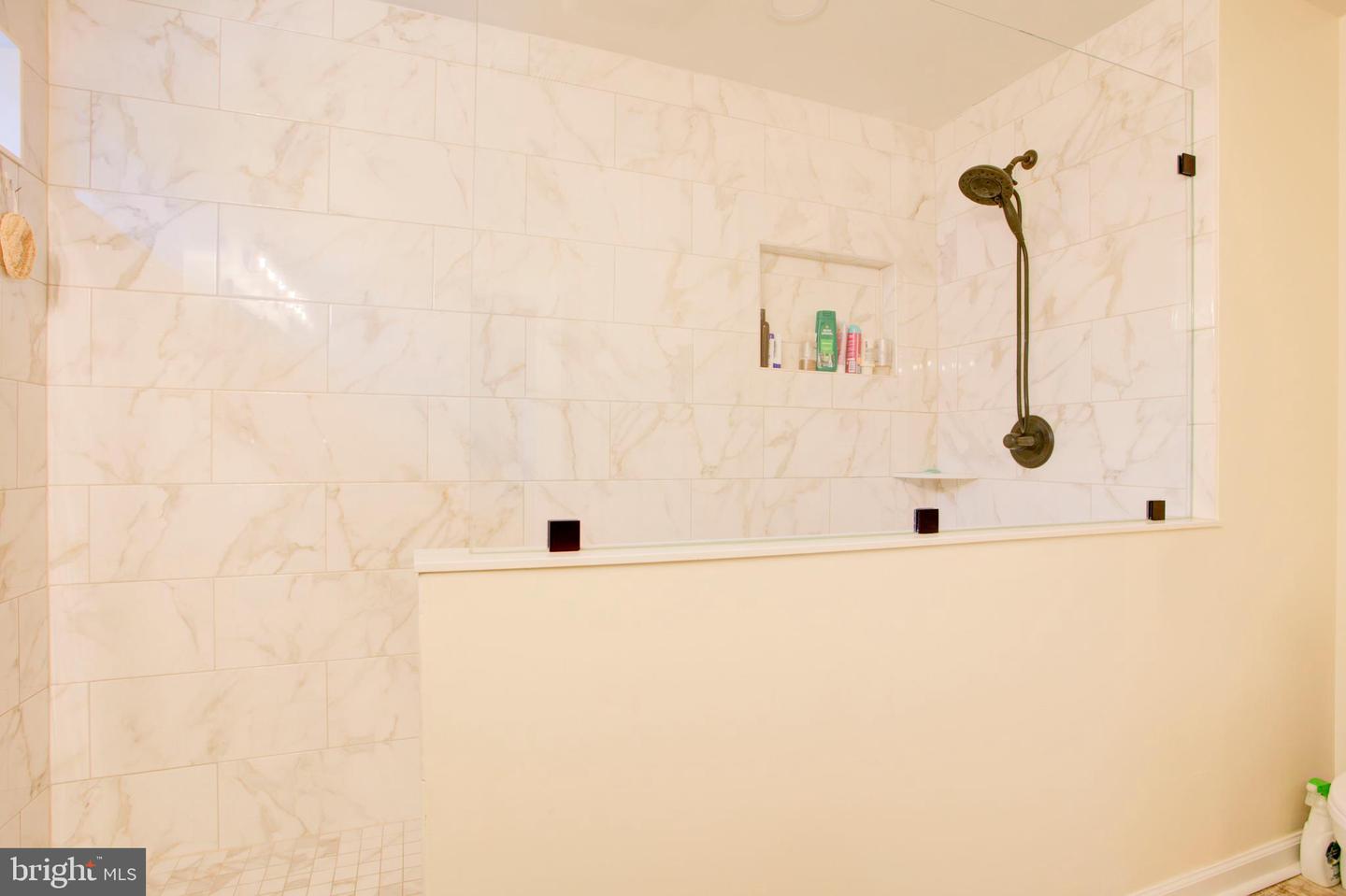 12 COURTNEY COURT, FREDERICKSBURG, Virginia 22405, 4 Bedrooms Bedrooms, ,3 BathroomsBathrooms,Residential,For sale,12 COURTNEY COURT,VAST2046484 MLS # VAST2046484