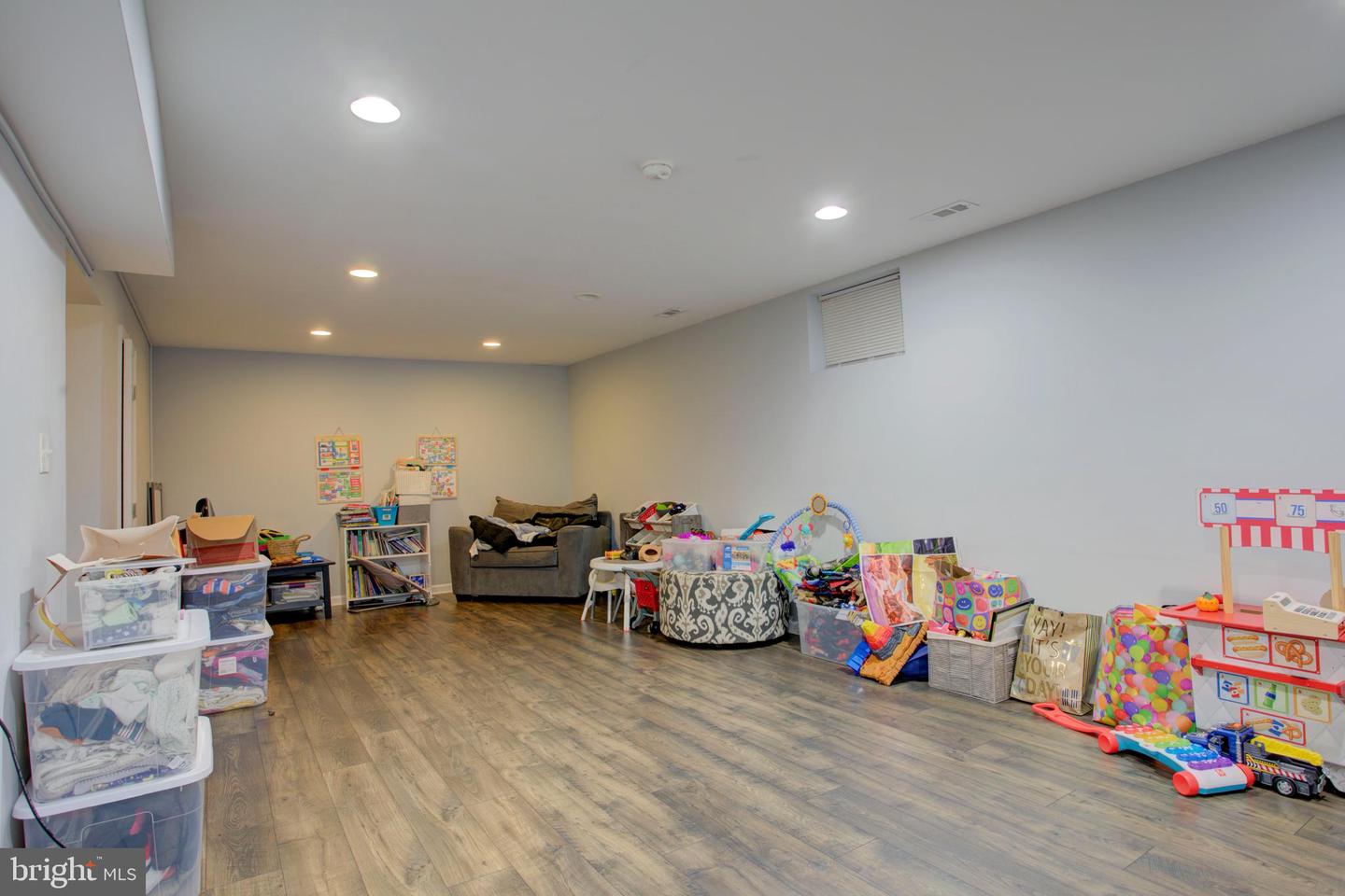 12 COURTNEY COURT, FREDERICKSBURG, Virginia 22405, 4 Bedrooms Bedrooms, ,3 BathroomsBathrooms,Residential,For sale,12 COURTNEY COURT,VAST2046484 MLS # VAST2046484