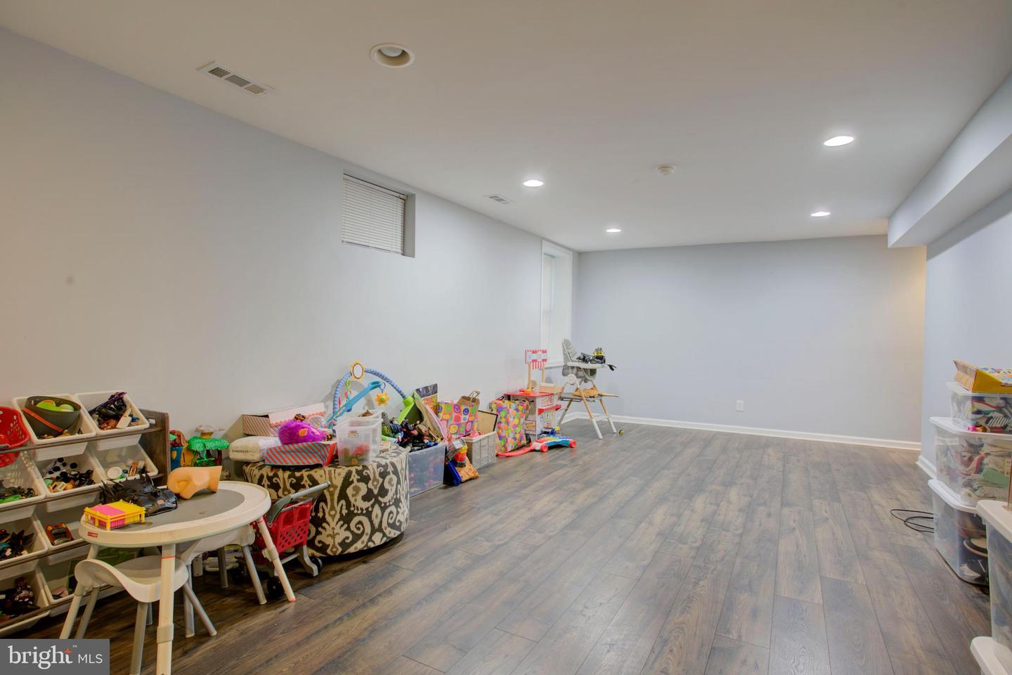 12 COURTNEY COURT, FREDERICKSBURG, Virginia 22405, 4 Bedrooms Bedrooms, ,3 BathroomsBathrooms,Residential,For sale,12 COURTNEY COURT,VAST2046484 MLS # VAST2046484