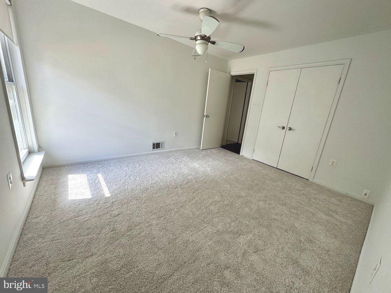 3758 PERSIMMON CIR, FAIRFAX, Virginia 22031, 2 Bedrooms Bedrooms, ,2 BathroomsBathrooms,Residential,For sale,3758 PERSIMMON CIR,VAFX2293054 MLS # VAFX2293054